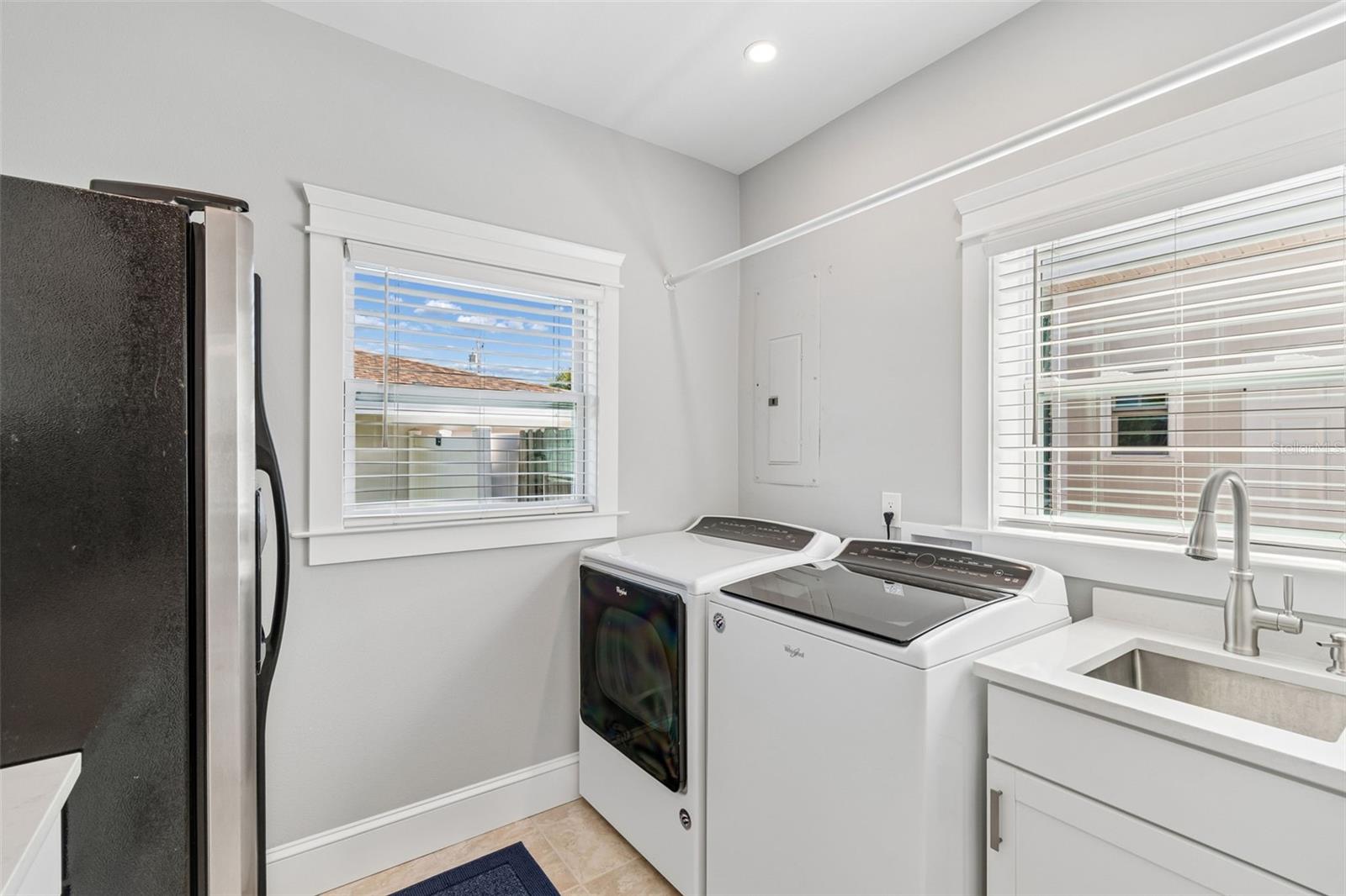 1743 EAGLES NEST DR — photo 45