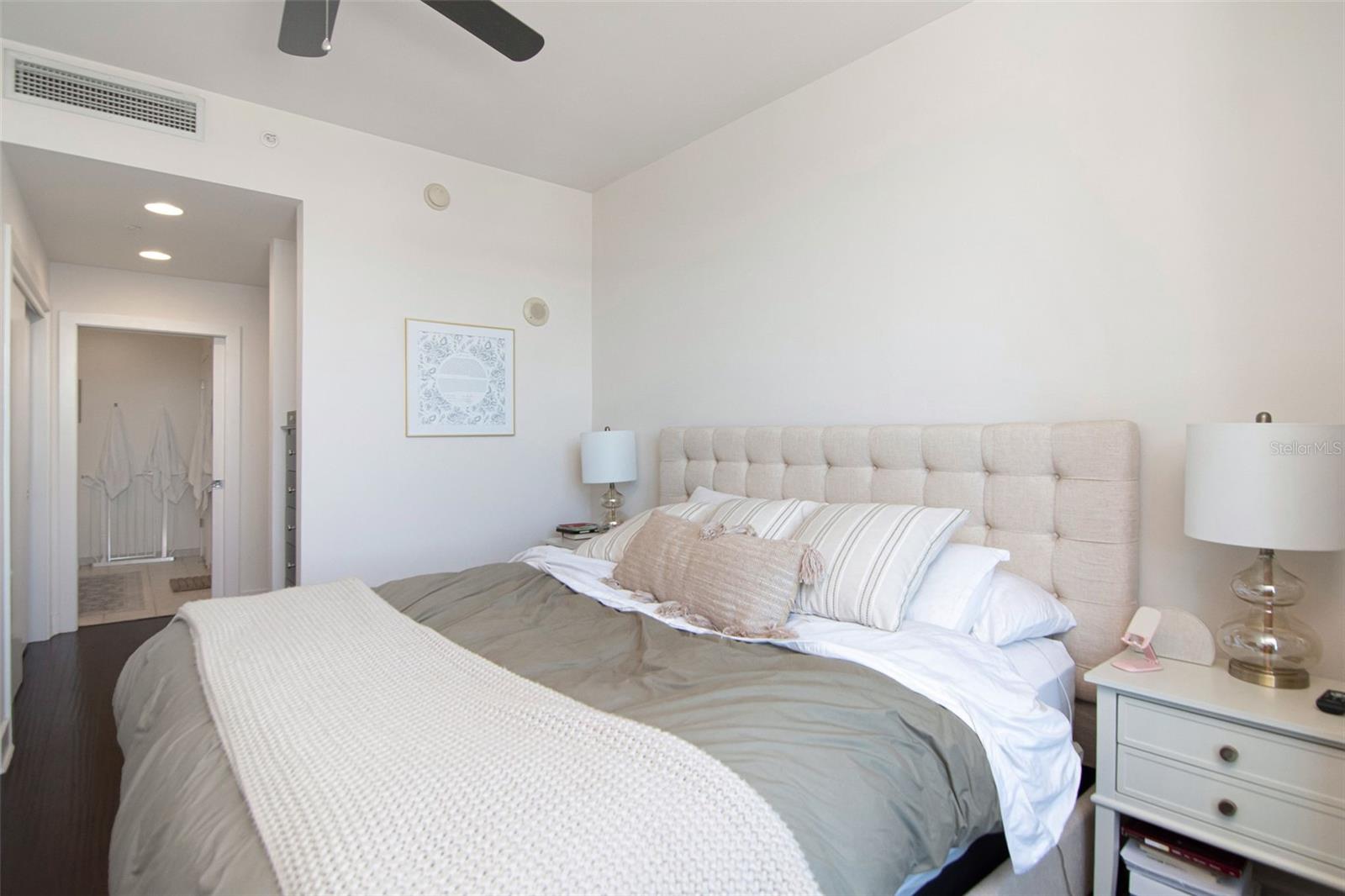1120 E KENNEDY BLVD #1211 — photo 37