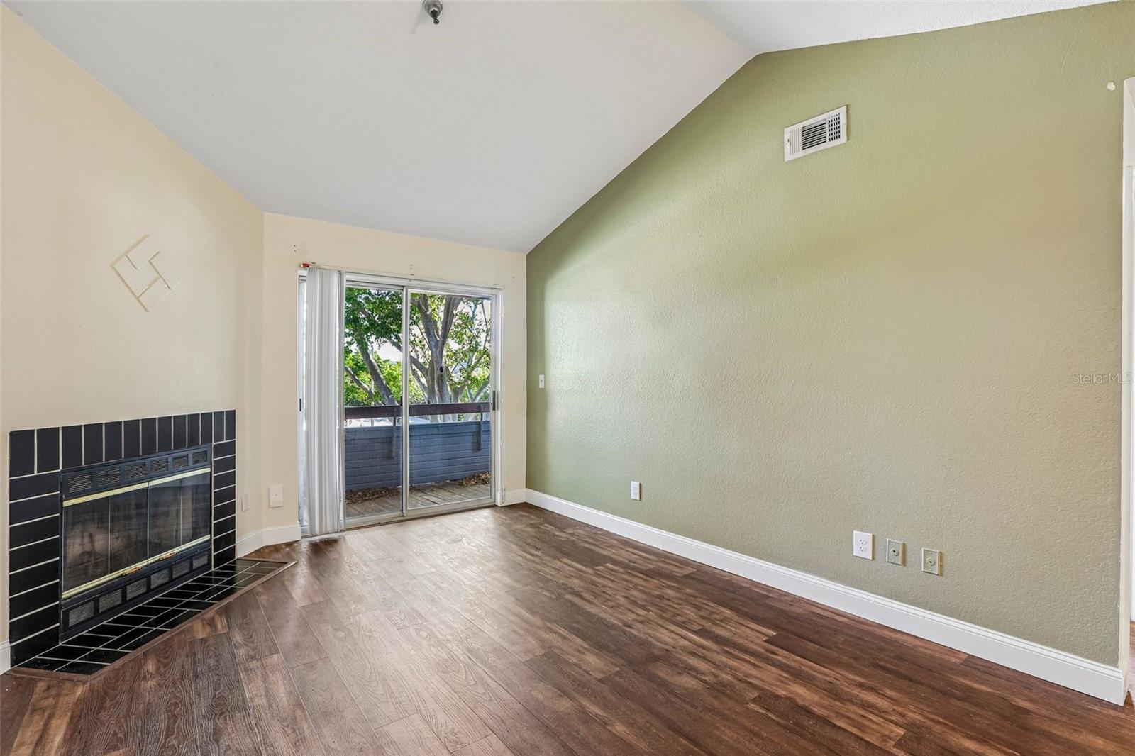 10263 GANDY BLVD N #406 — photo 3