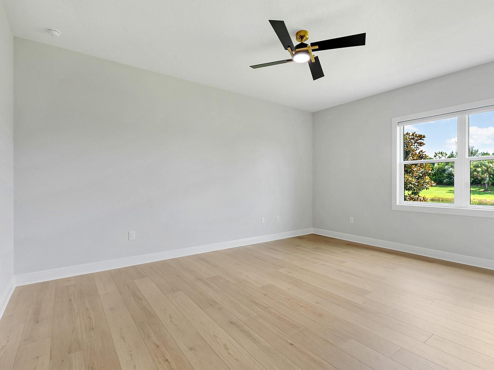 8282 GRANDE SHORES DR — photo 36