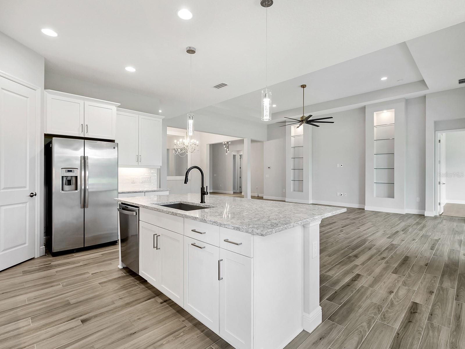 8282 GRANDE SHORES DR — photo 28