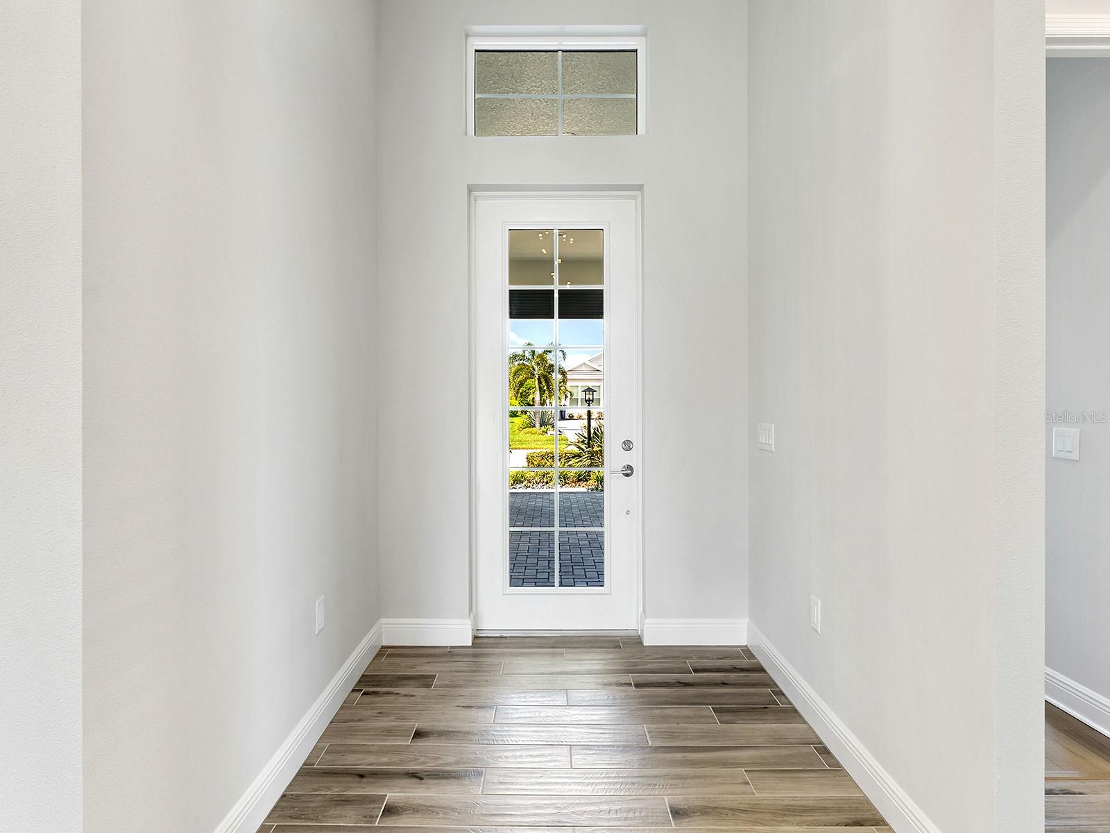 8282 GRANDE SHORES DR — photo 11