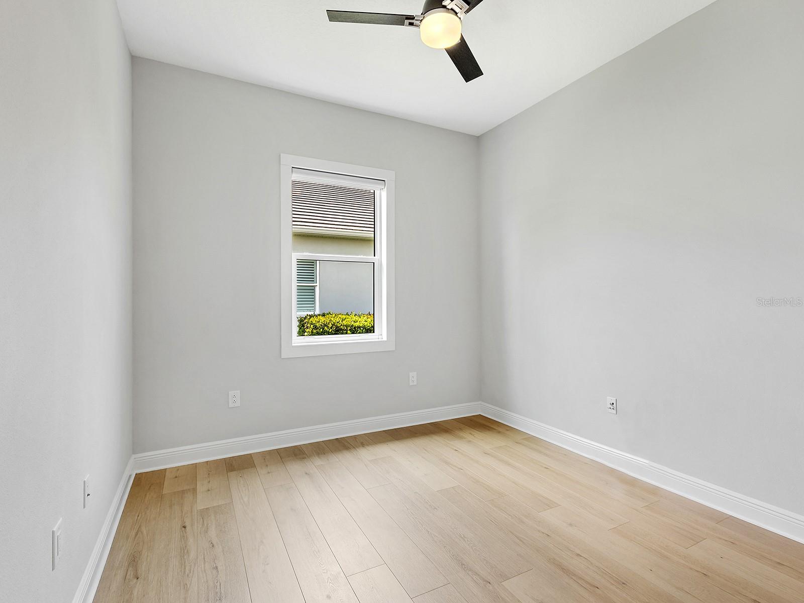 8282 GRANDE SHORES DR — photo 34