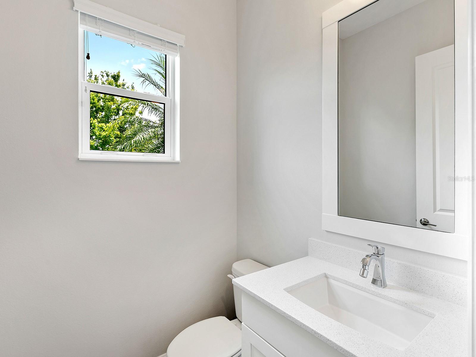 8282 GRANDE SHORES DR — photo 32