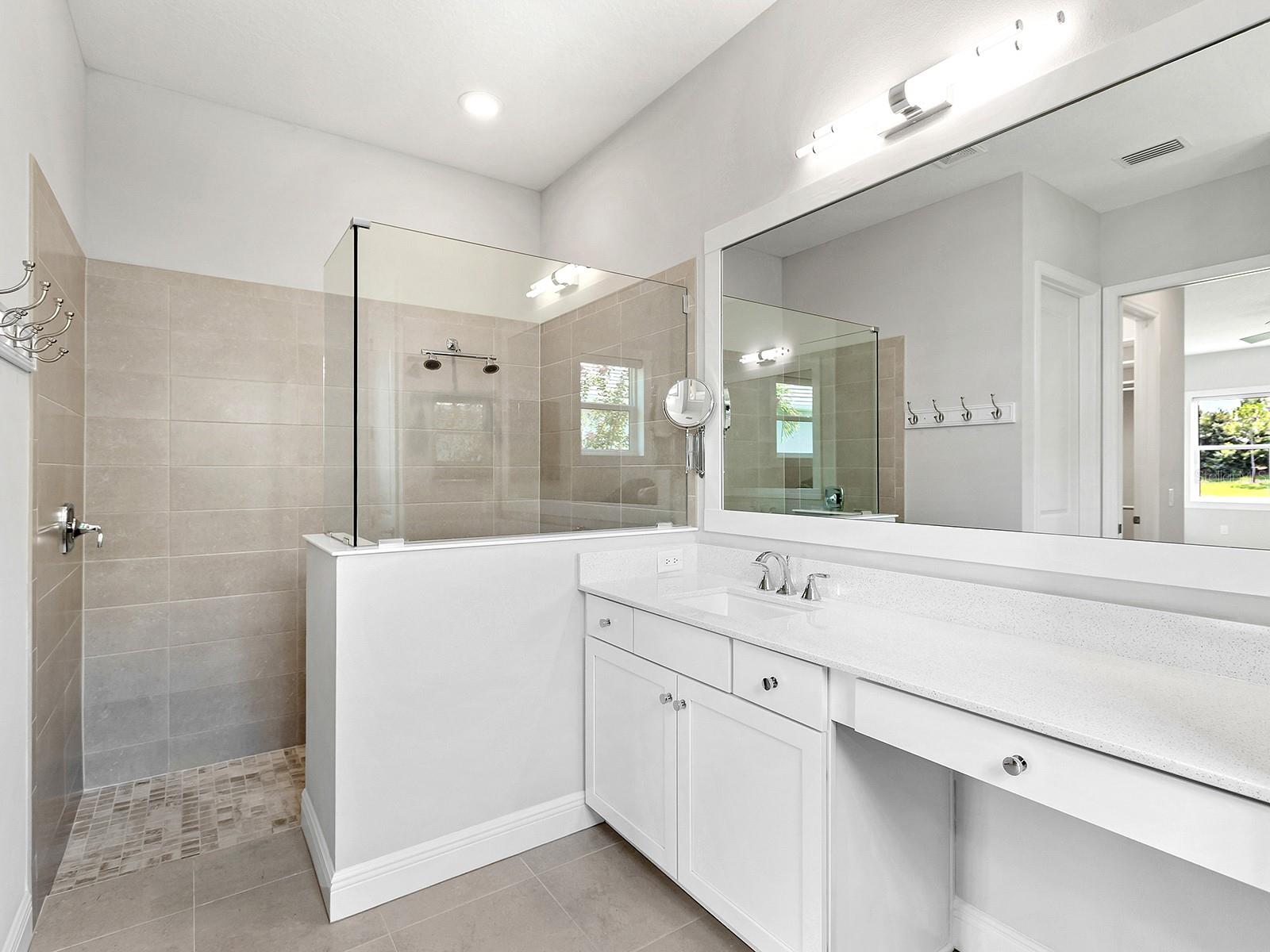 8282 GRANDE SHORES DR — photo 39