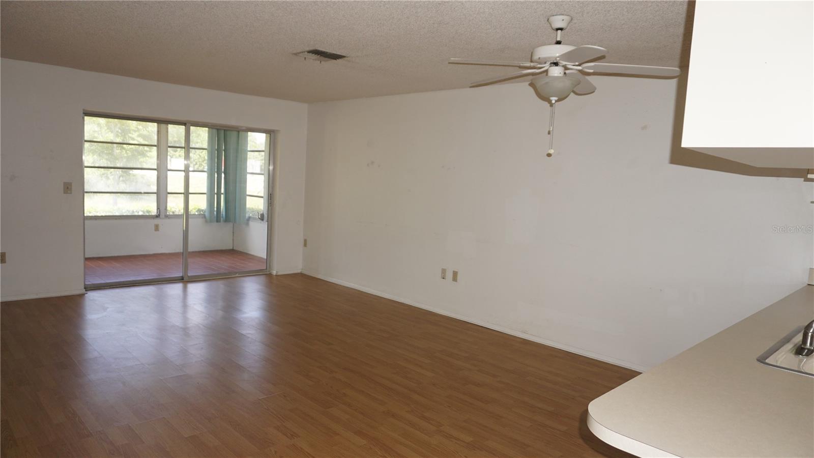 12543 DEARBORN DR — photo 5