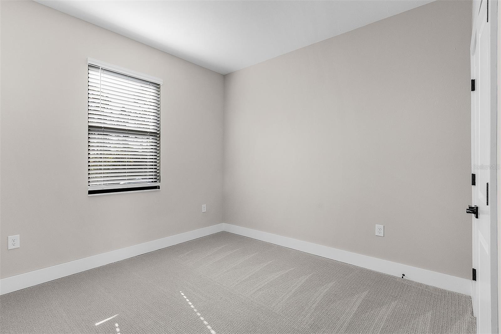 2405 GALLAGHER RD — photo 11