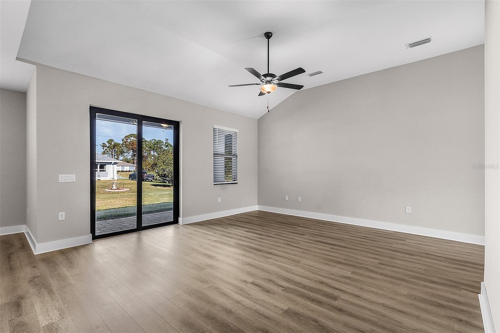 2405 GALLAGHER RD — photo 5