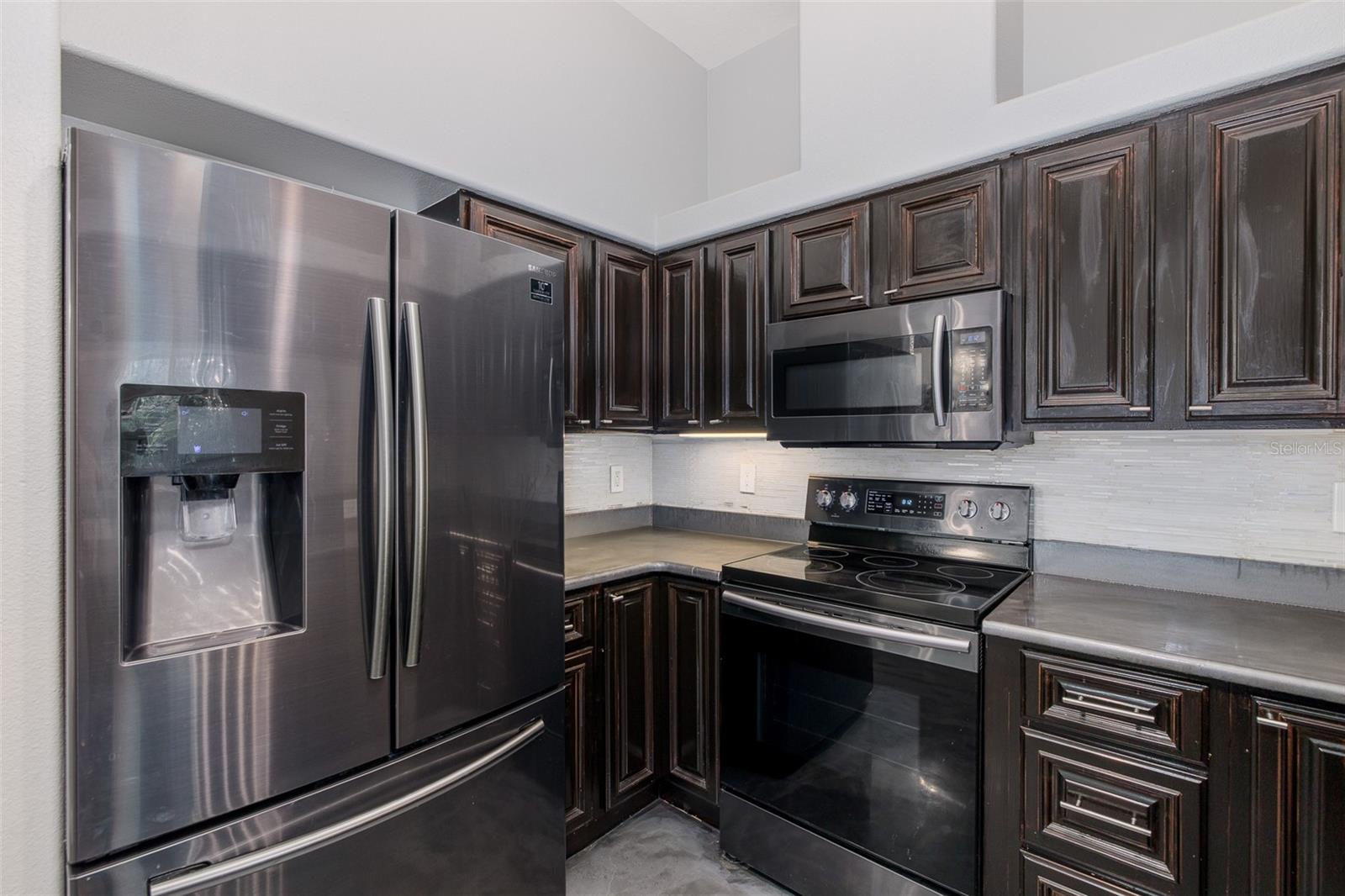 2989 ESTANCIA PL — photo 12