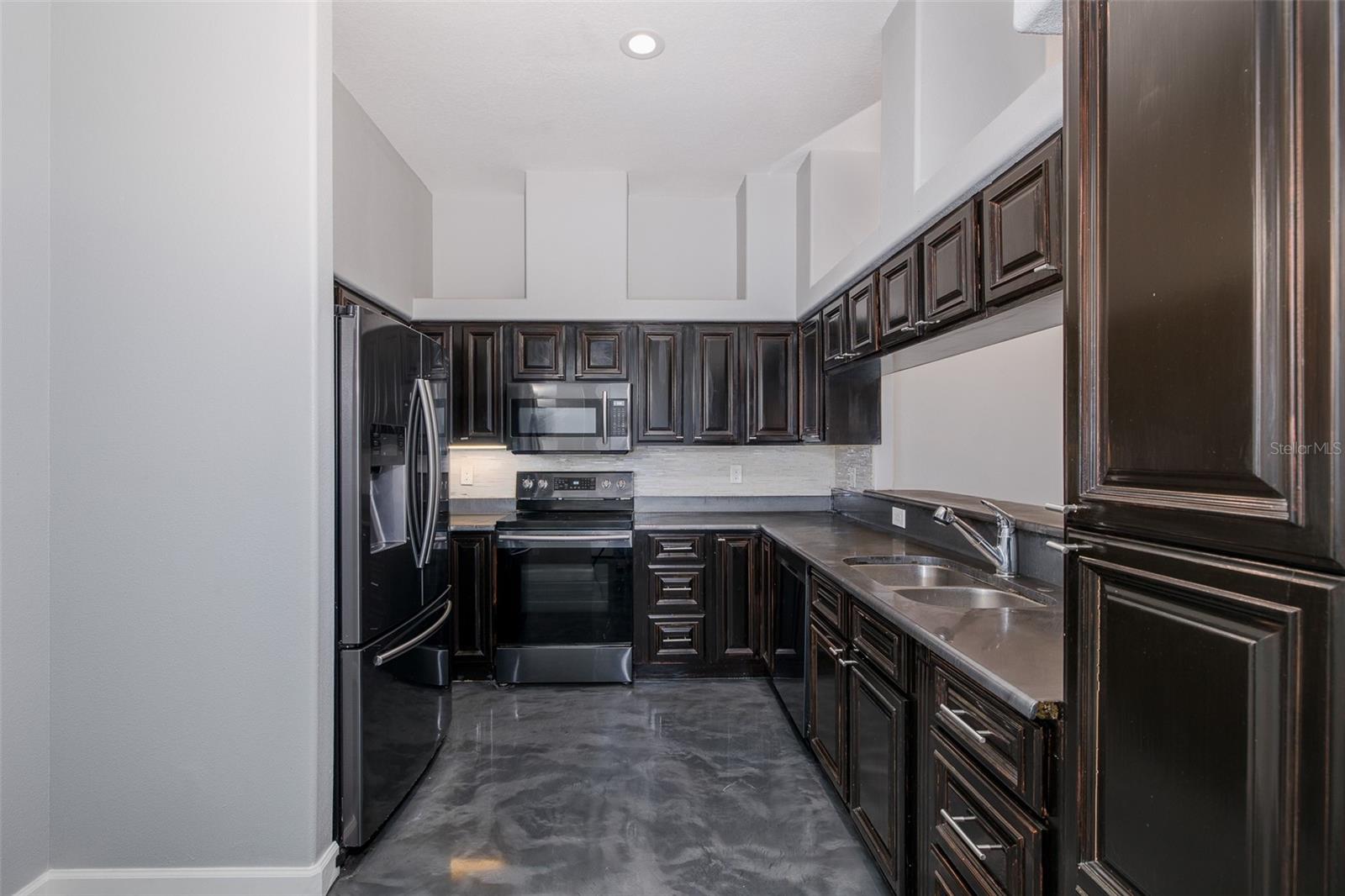 2989 ESTANCIA PL — photo 10