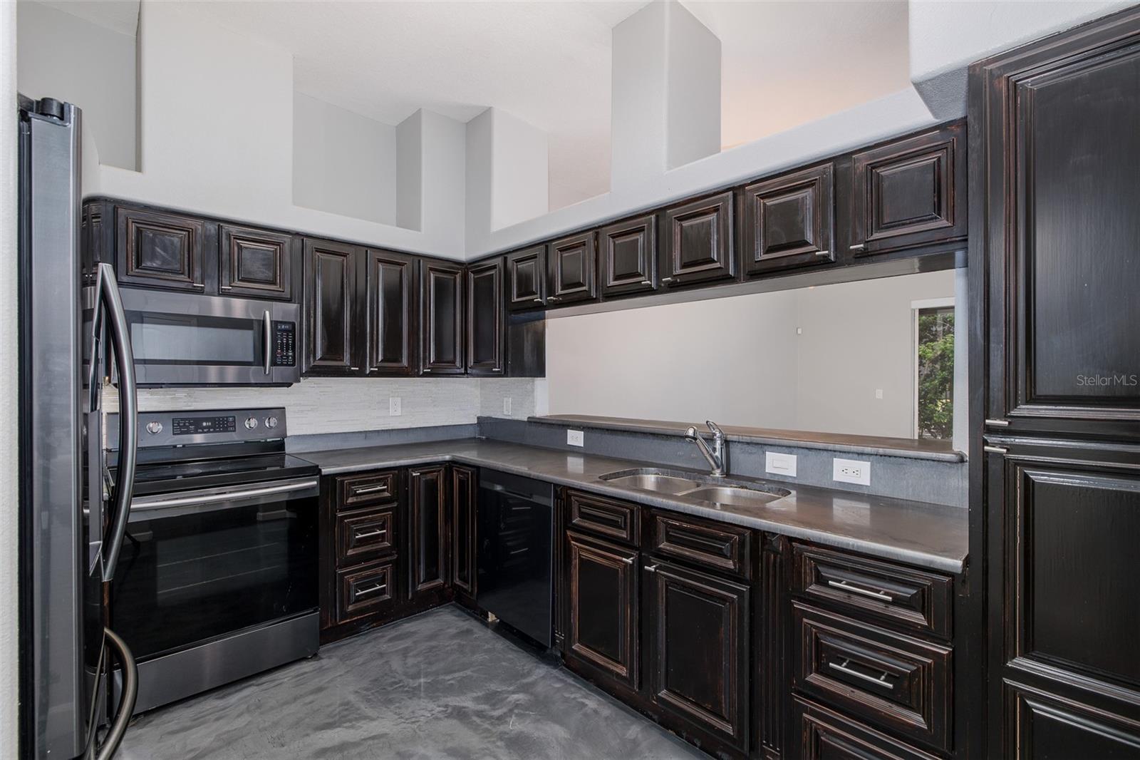 2989 ESTANCIA PL — photo 11
