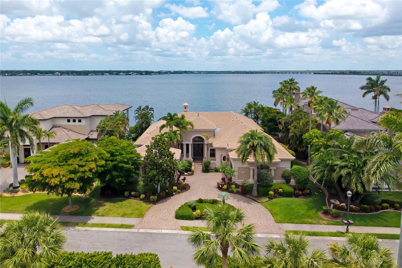 3803 HAWK ISLAND DR — photo 89