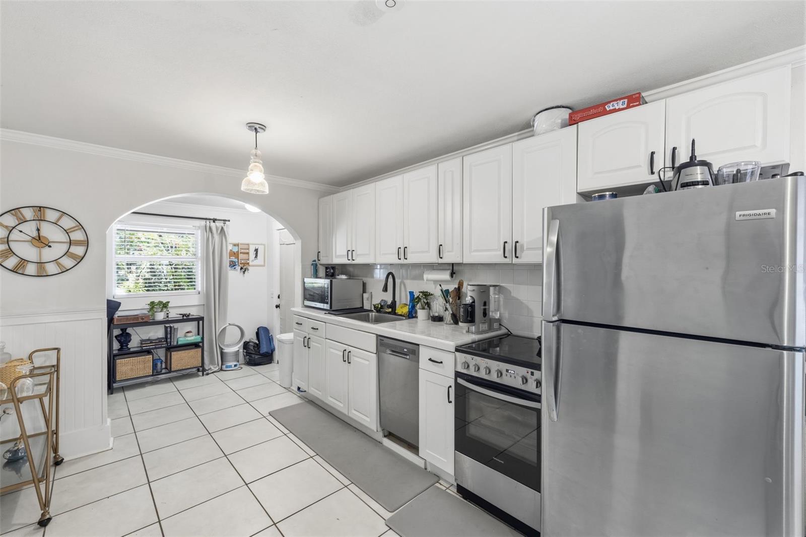 236 W NORTH ST — photo 27