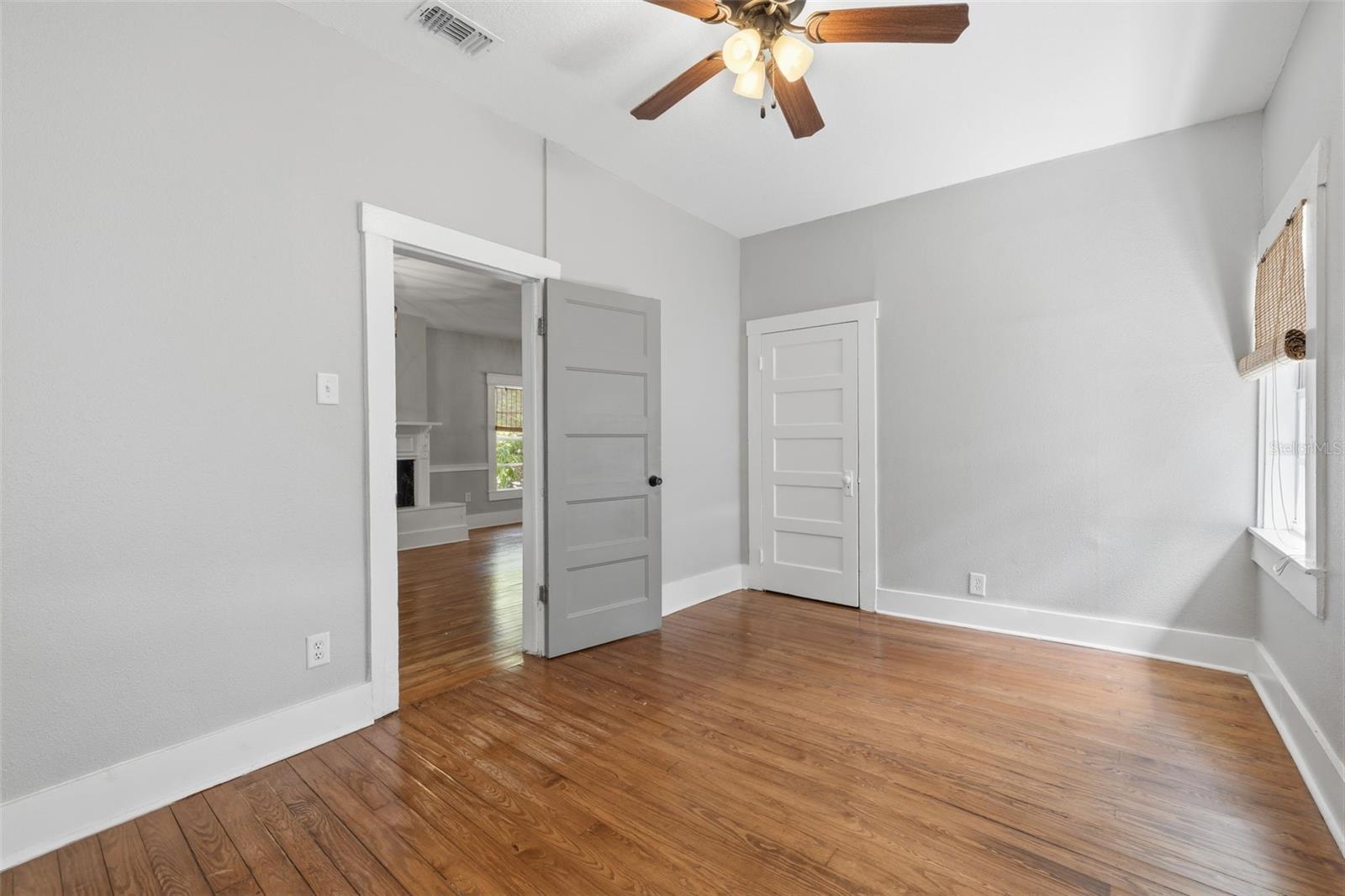 236 W NORTH ST — photo 18
