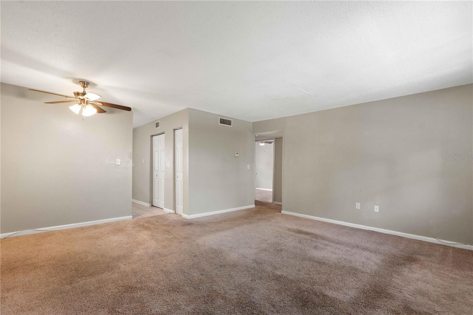 204 PINE TULIP CT #201 — photo 2
