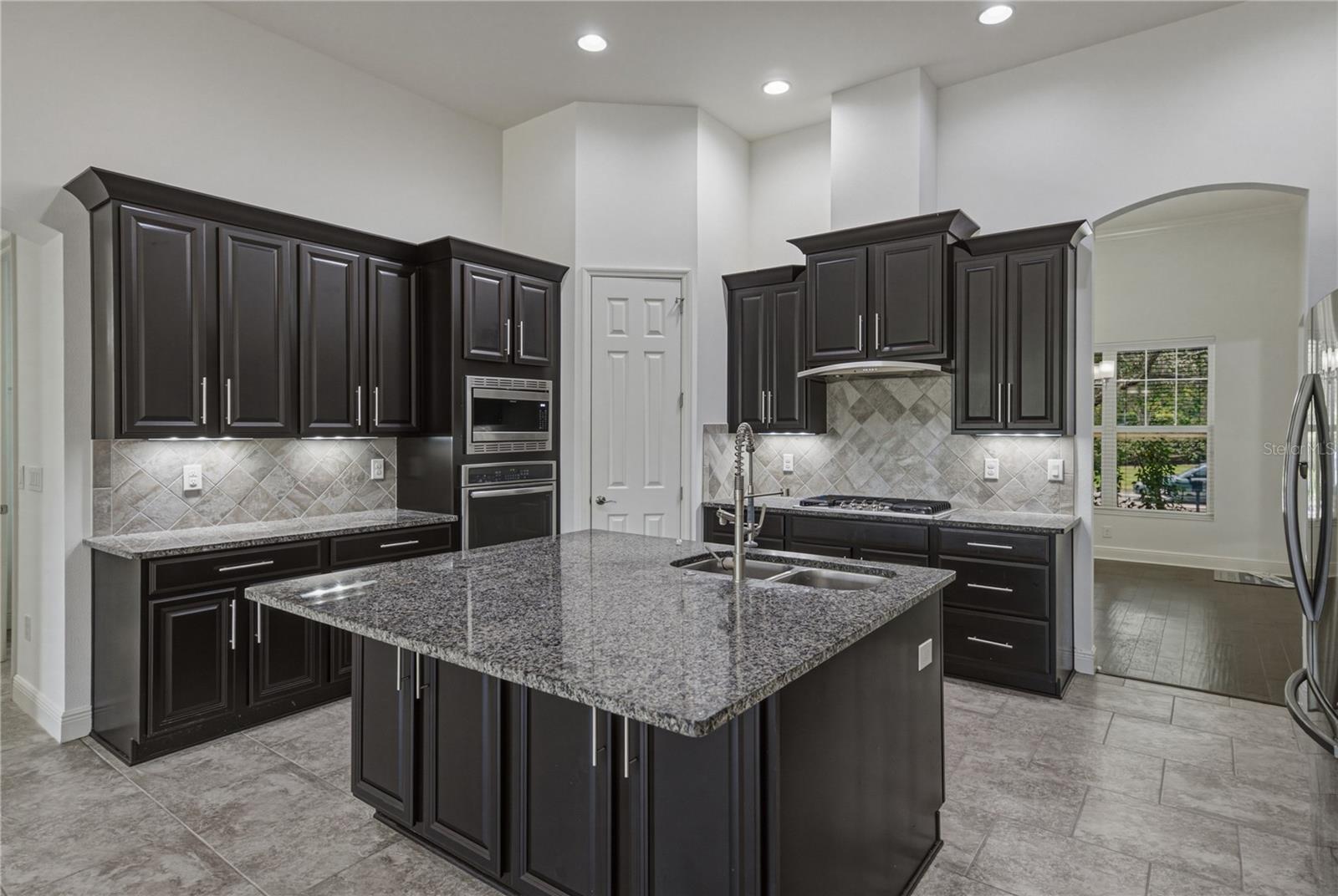 5904 SHELL RIDGE DR — photo 36