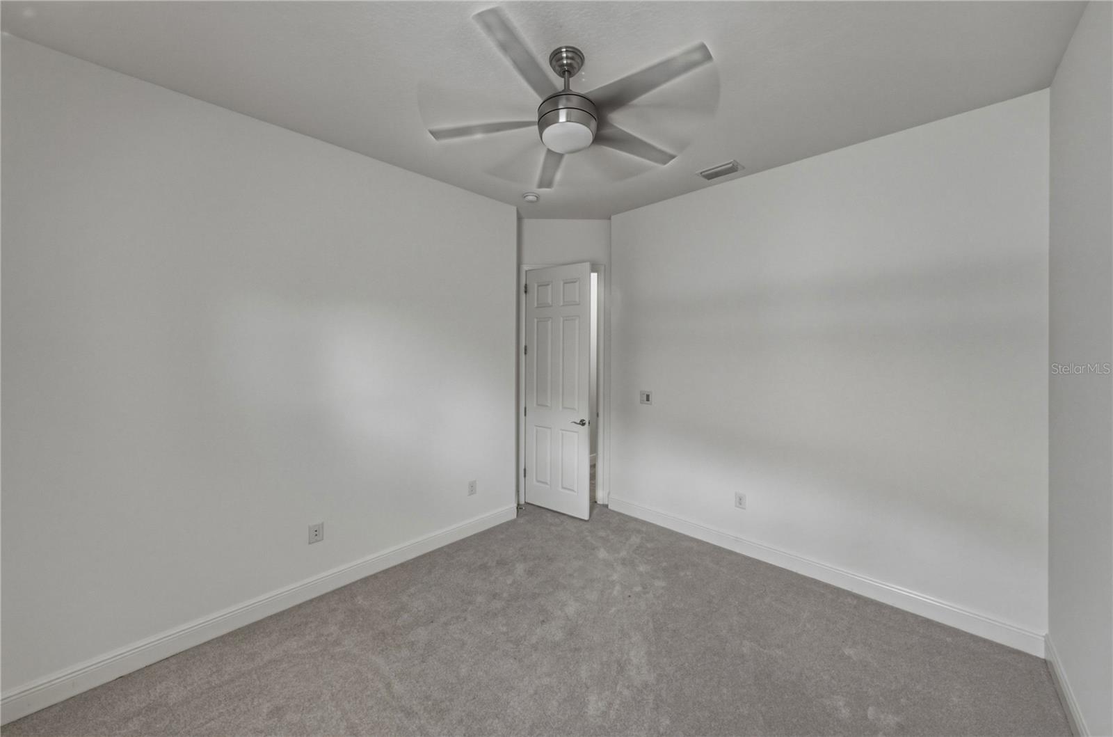 5904 SHELL RIDGE DR — photo 32