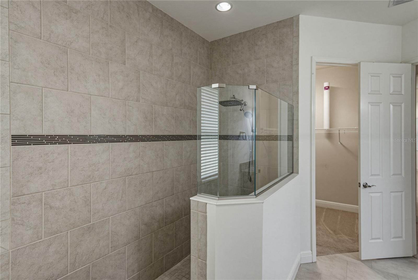 5904 SHELL RIDGE DR — photo 58