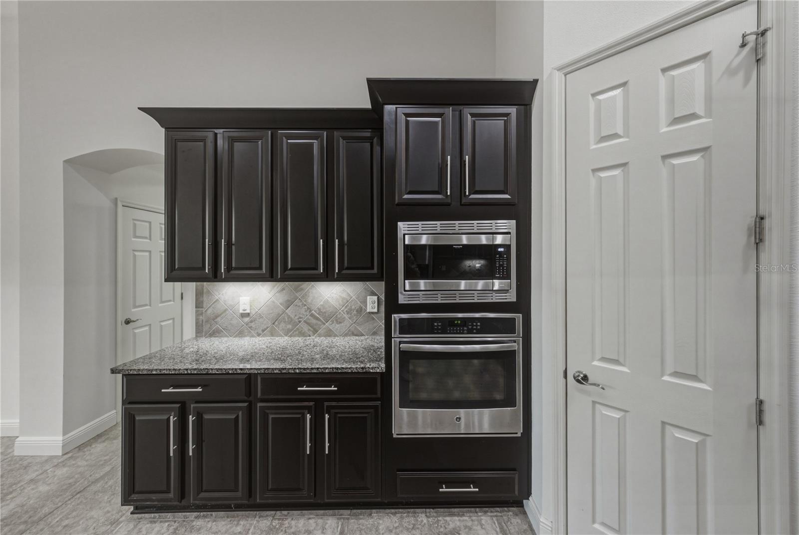 5904 SHELL RIDGE DR — photo 40