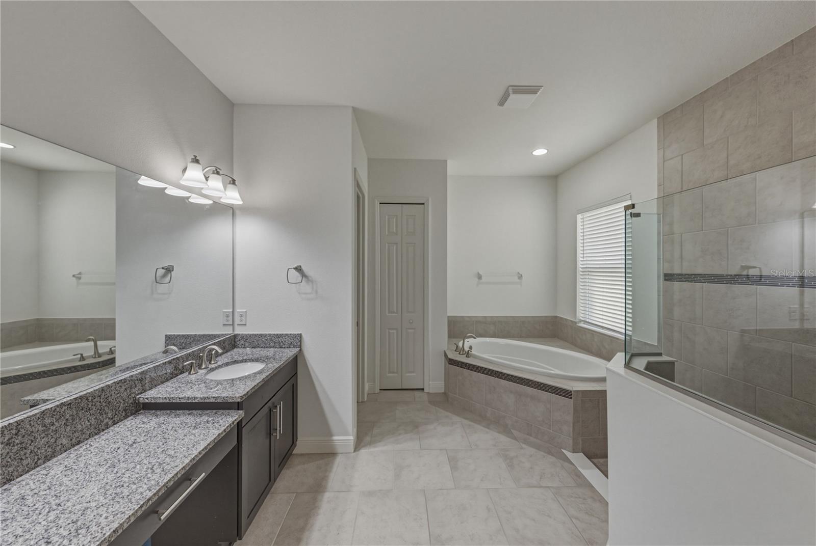 5904 SHELL RIDGE DR — photo 52