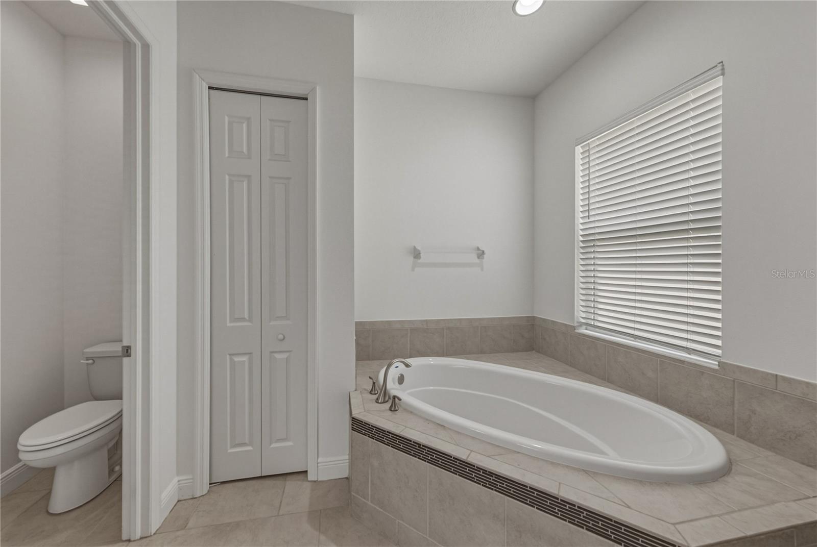 5904 SHELL RIDGE DR — photo 55