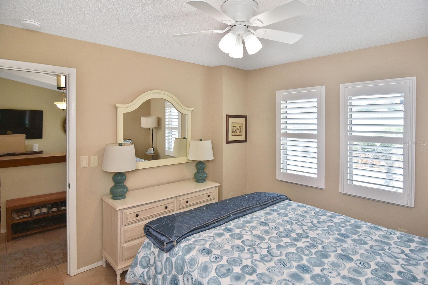 429 DARLING DR — photo 35