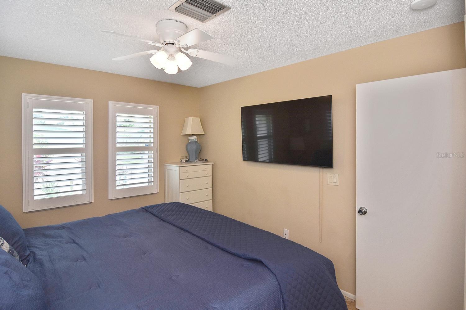 429 DARLING DR — photo 29