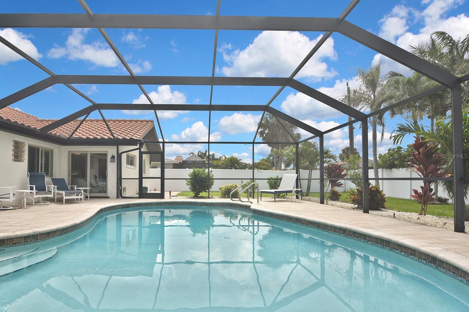429 DARLING DR — photo 47