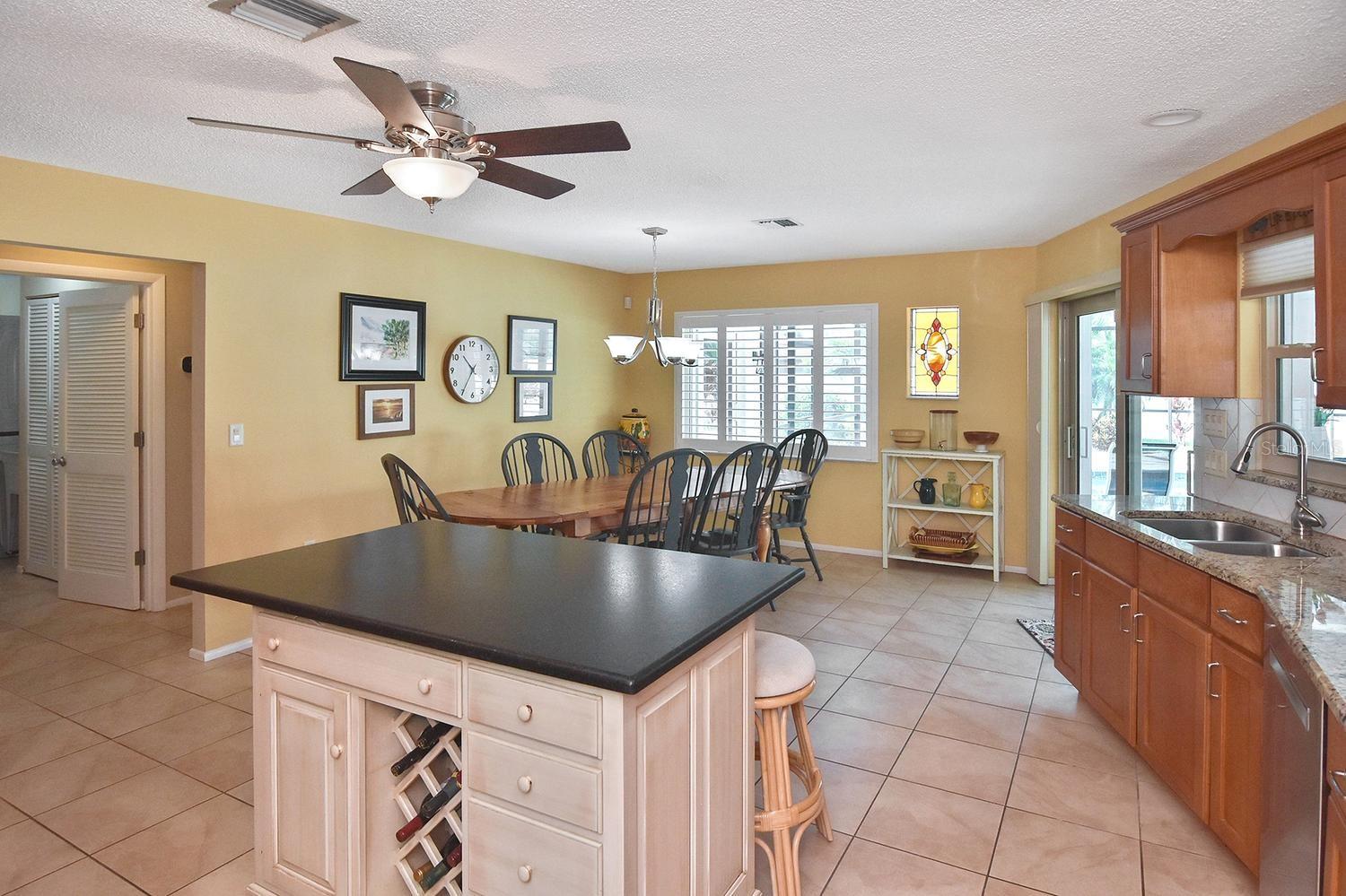 429 DARLING DR — photo 18
