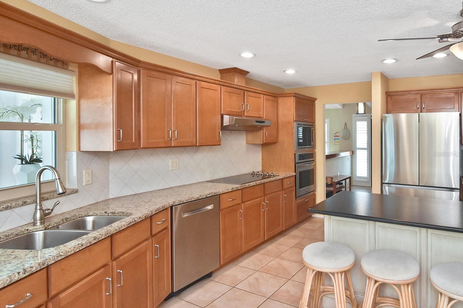 429 DARLING DR — photo 14