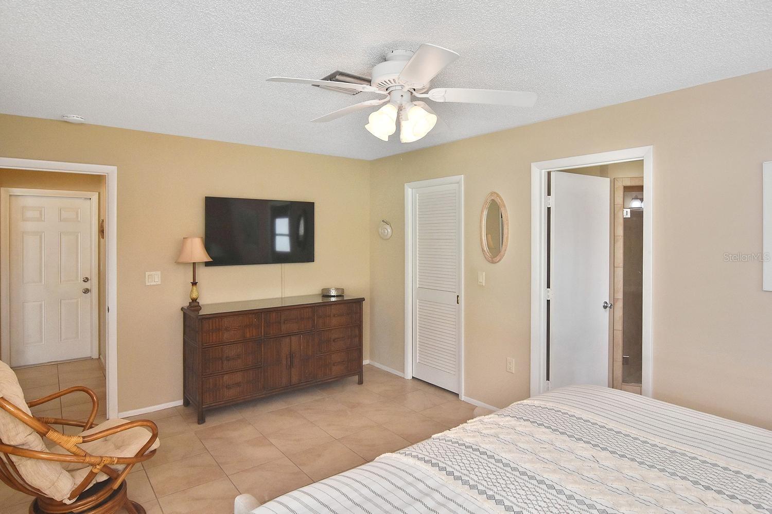 429 DARLING DR — photo 24