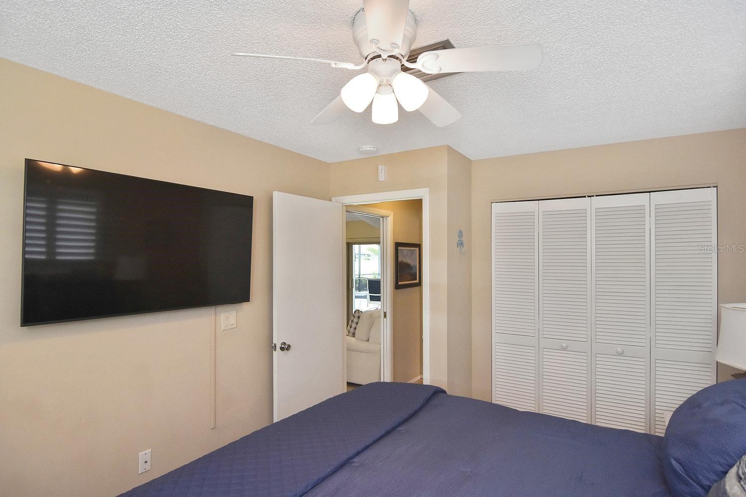 429 DARLING DR — photo 30