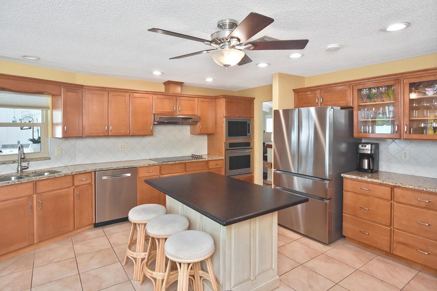 429 DARLING DR — photo 13