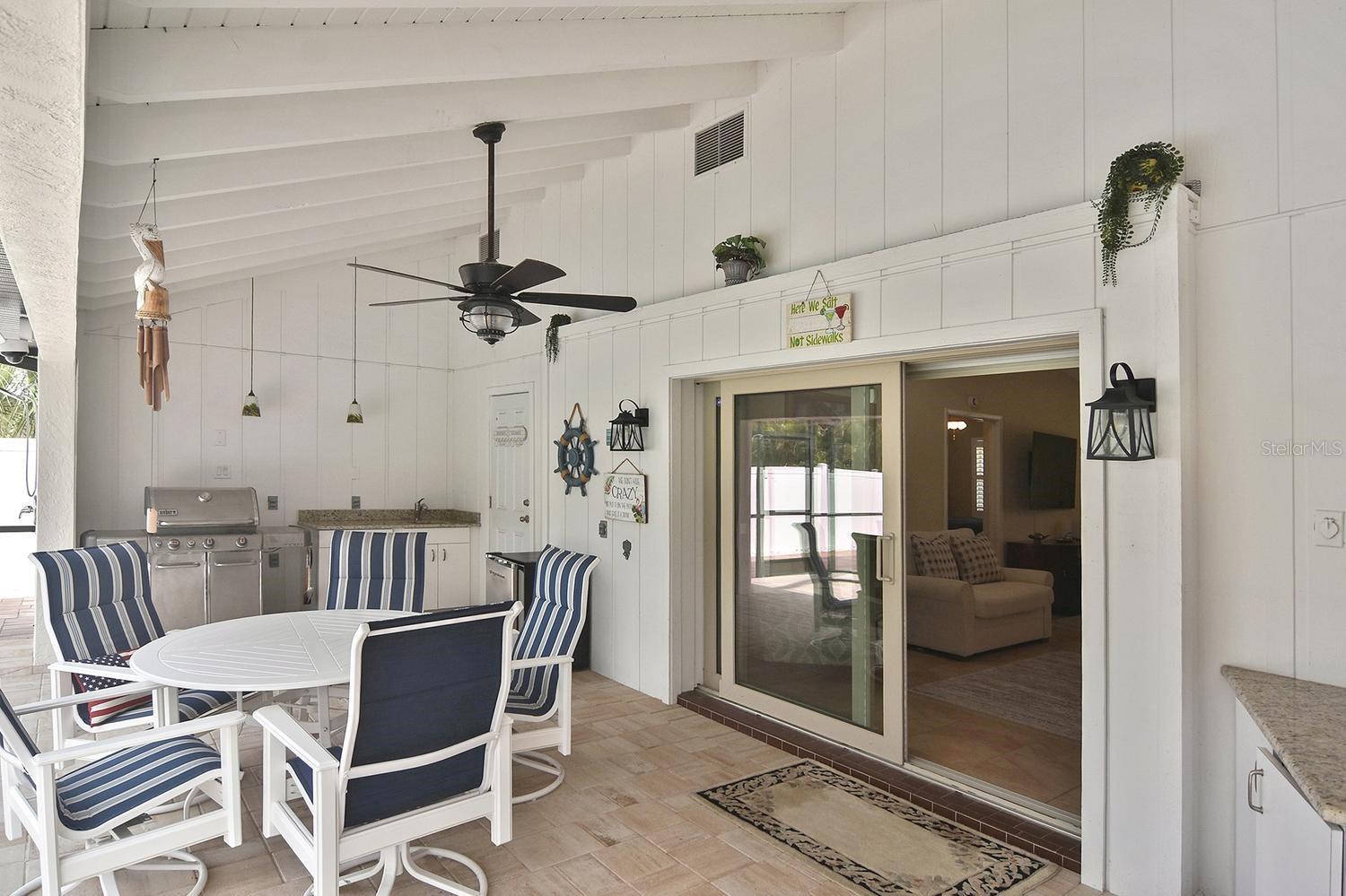 429 DARLING DR — photo 41