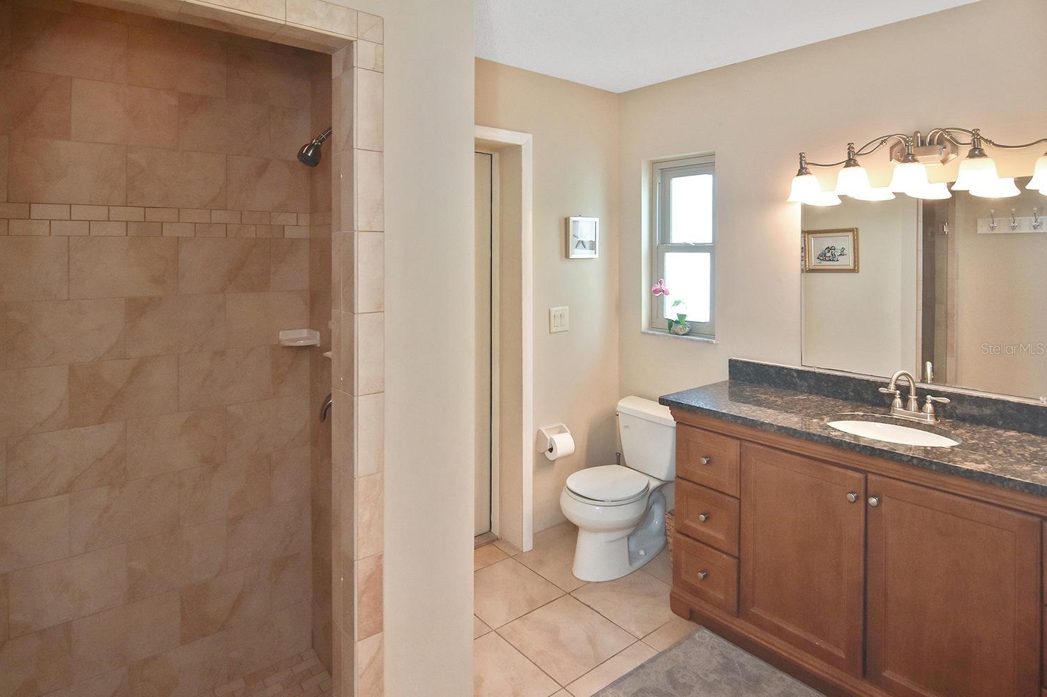 429 DARLING DR — photo 31