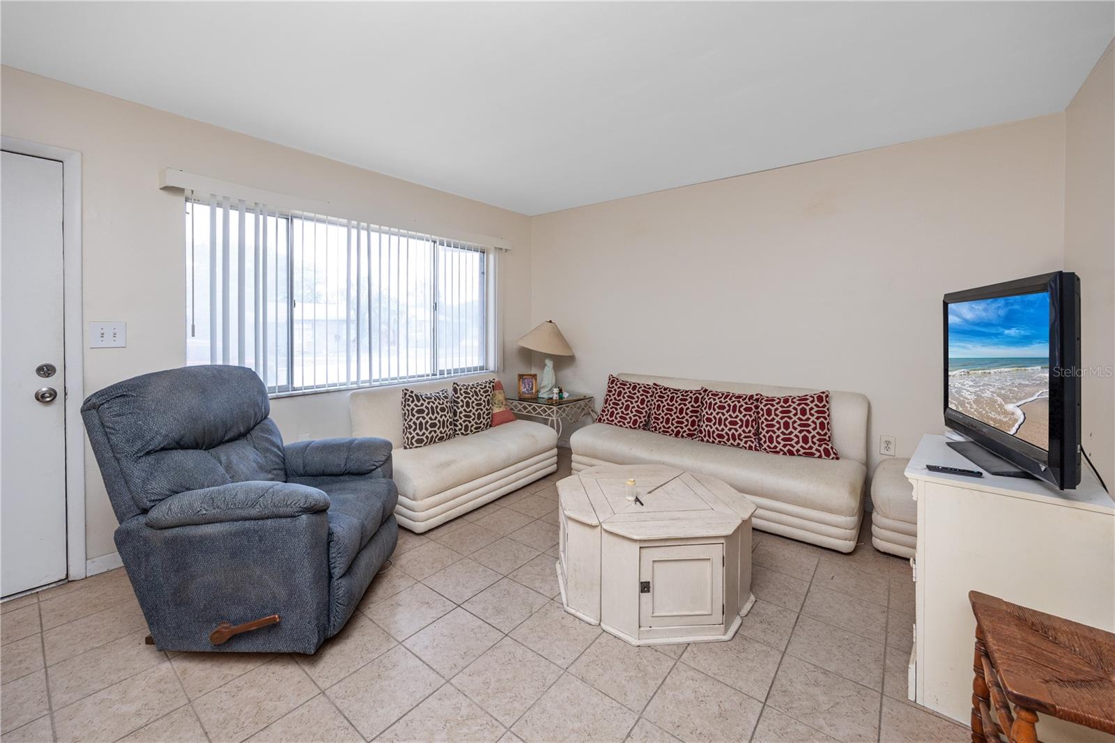 224 WAVERLY WAY #4 — photo 4