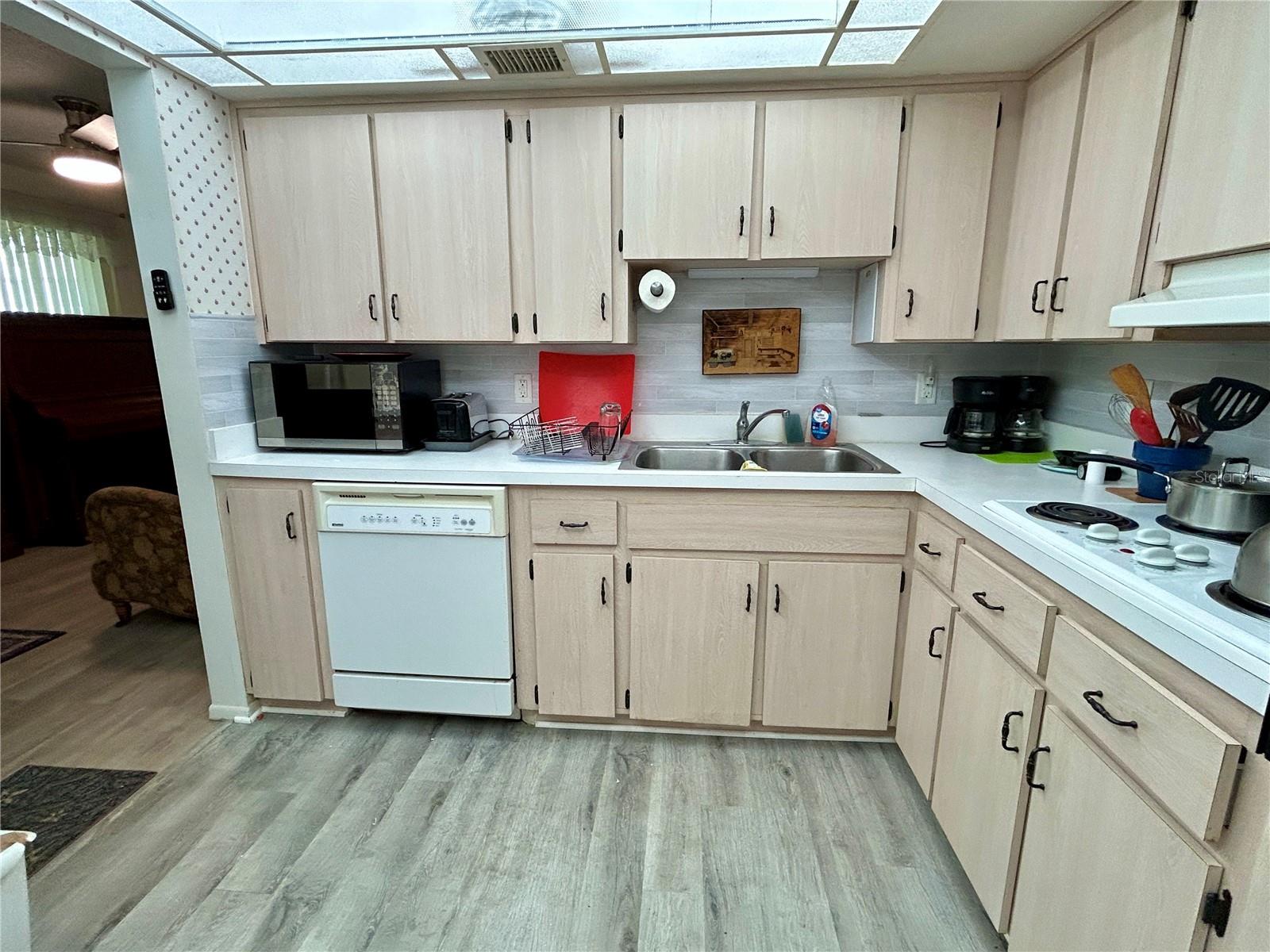 2467 FINLANDIA LN #27 — photo 9