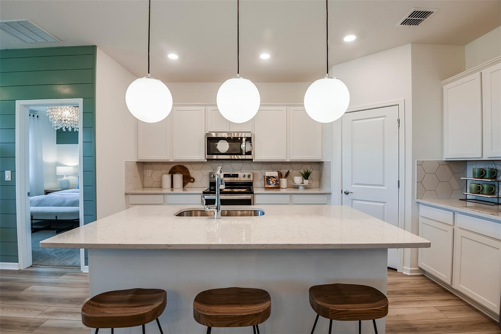 14818 SUNBEAM ST — photo 4