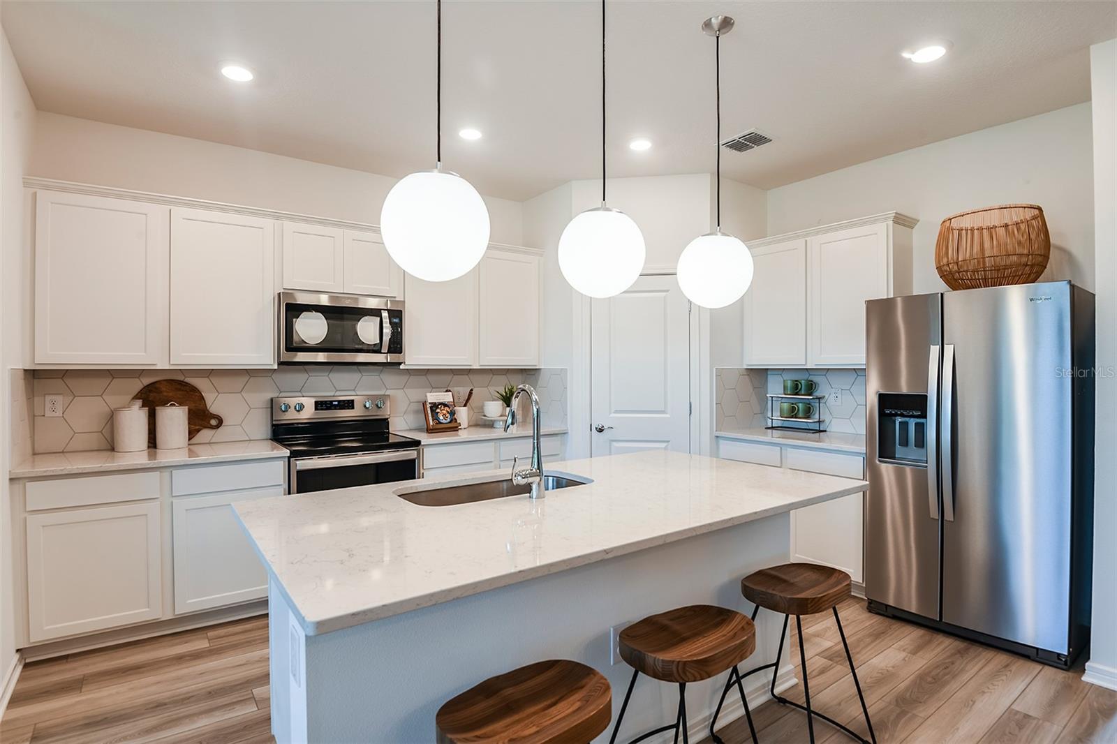 14818 SUNBEAM ST — photo 3