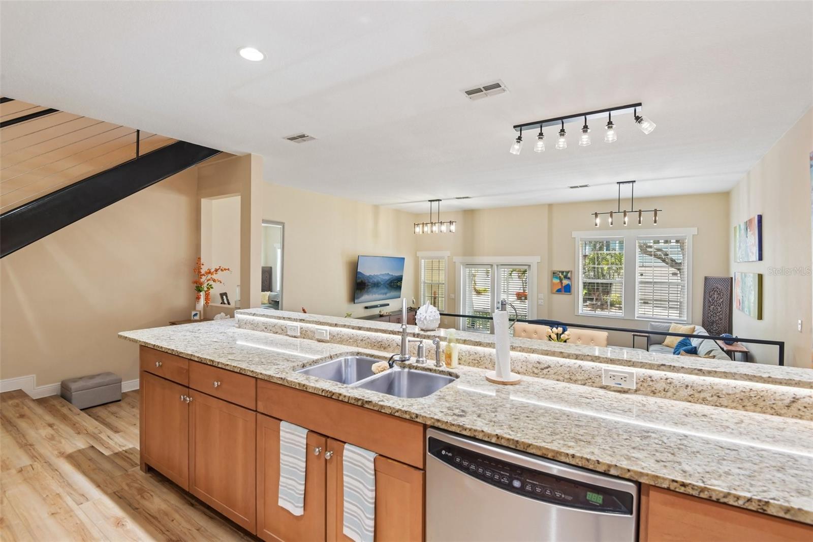 131 ATHENIAN WAY — photo 13