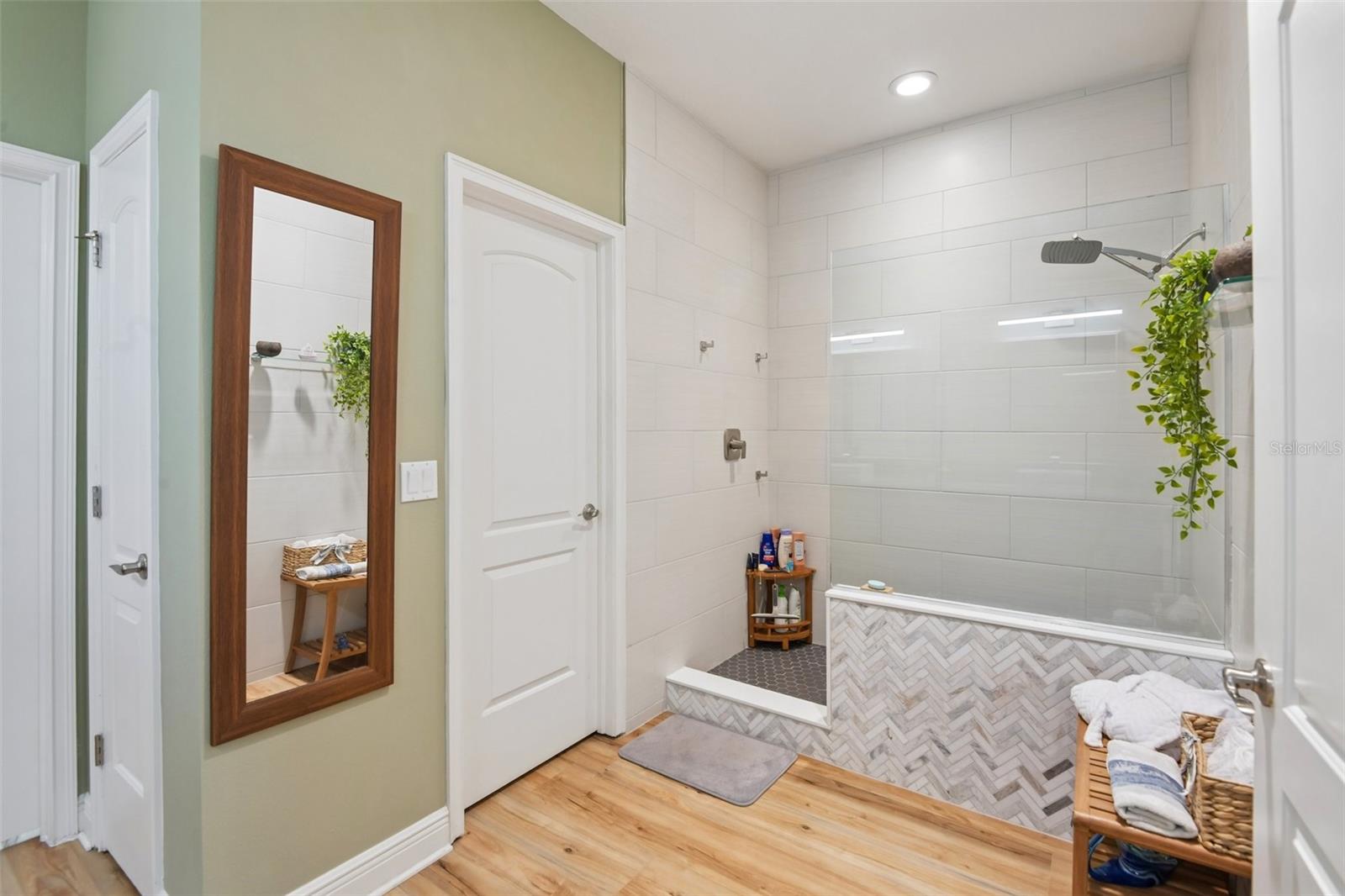 131 ATHENIAN WAY — photo 20
