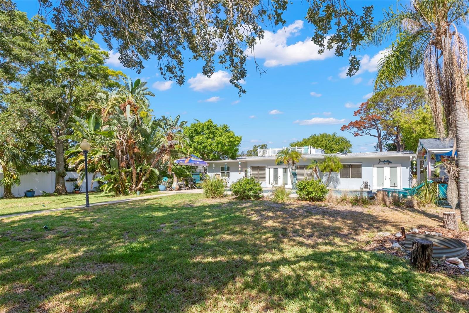 121 CARLYLE DR — photo 18