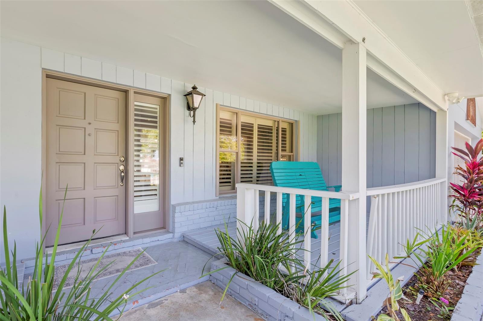 121 CARLYLE DR — photo 31