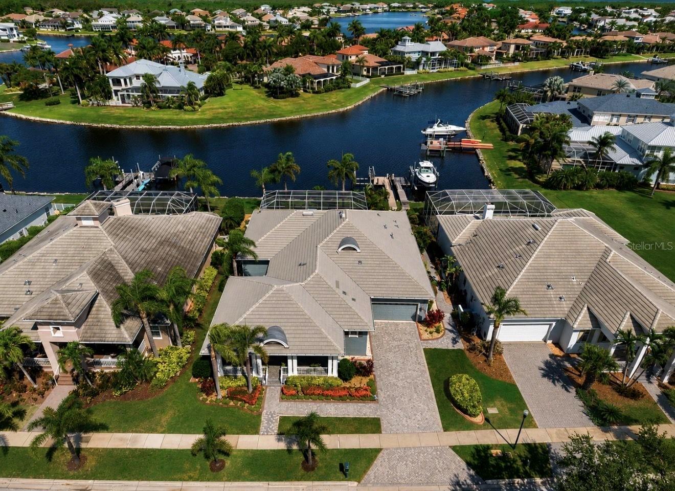 5416 MERRITT ISLAND DR — photo 4