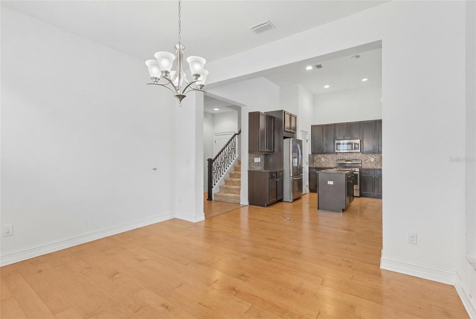 7013 ARTESIAN CT — photo 9