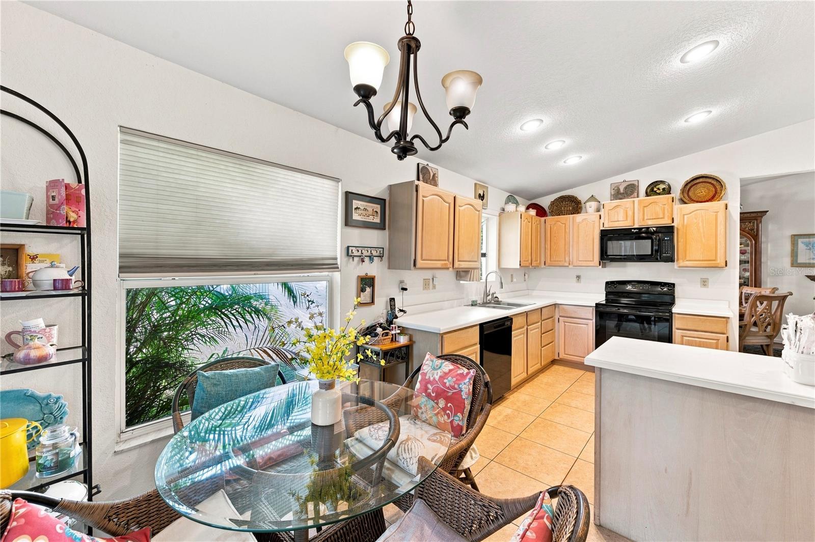 1469 RIVERDALE DR — photo 25