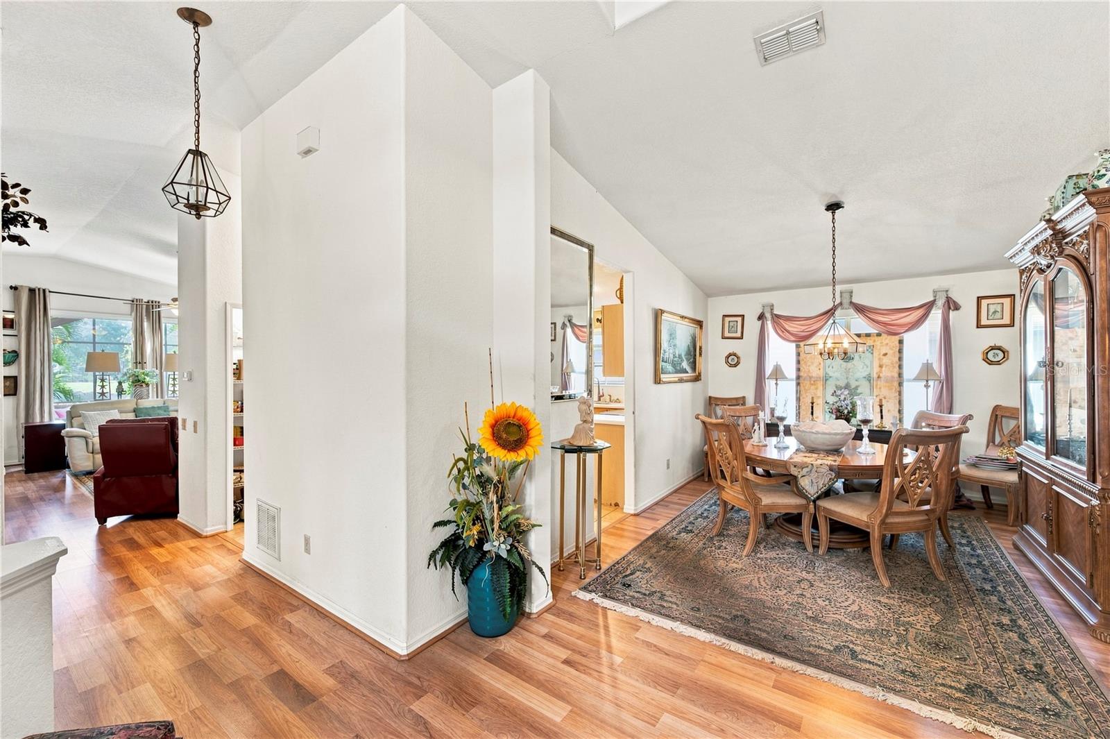 1469 RIVERDALE DR — photo 11
