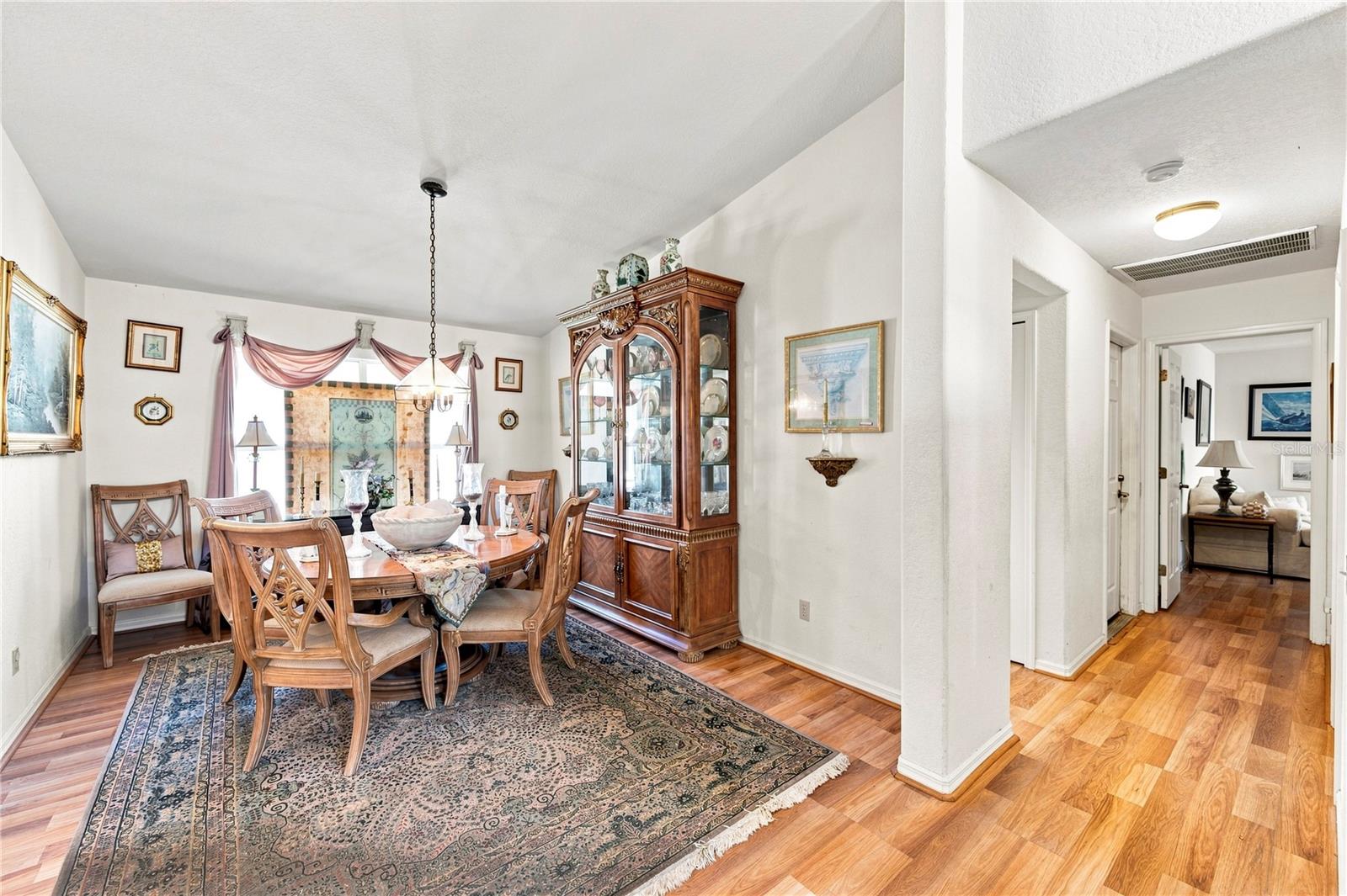 1469 RIVERDALE DR — photo 12