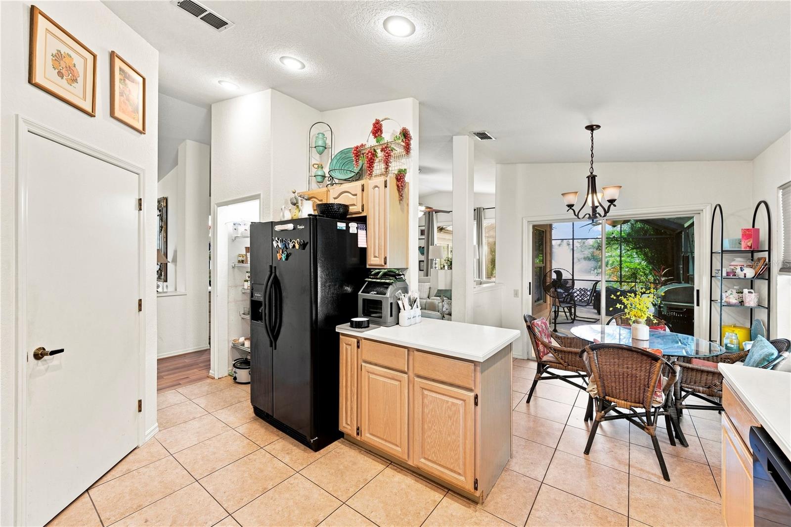 1469 RIVERDALE DR — photo 20