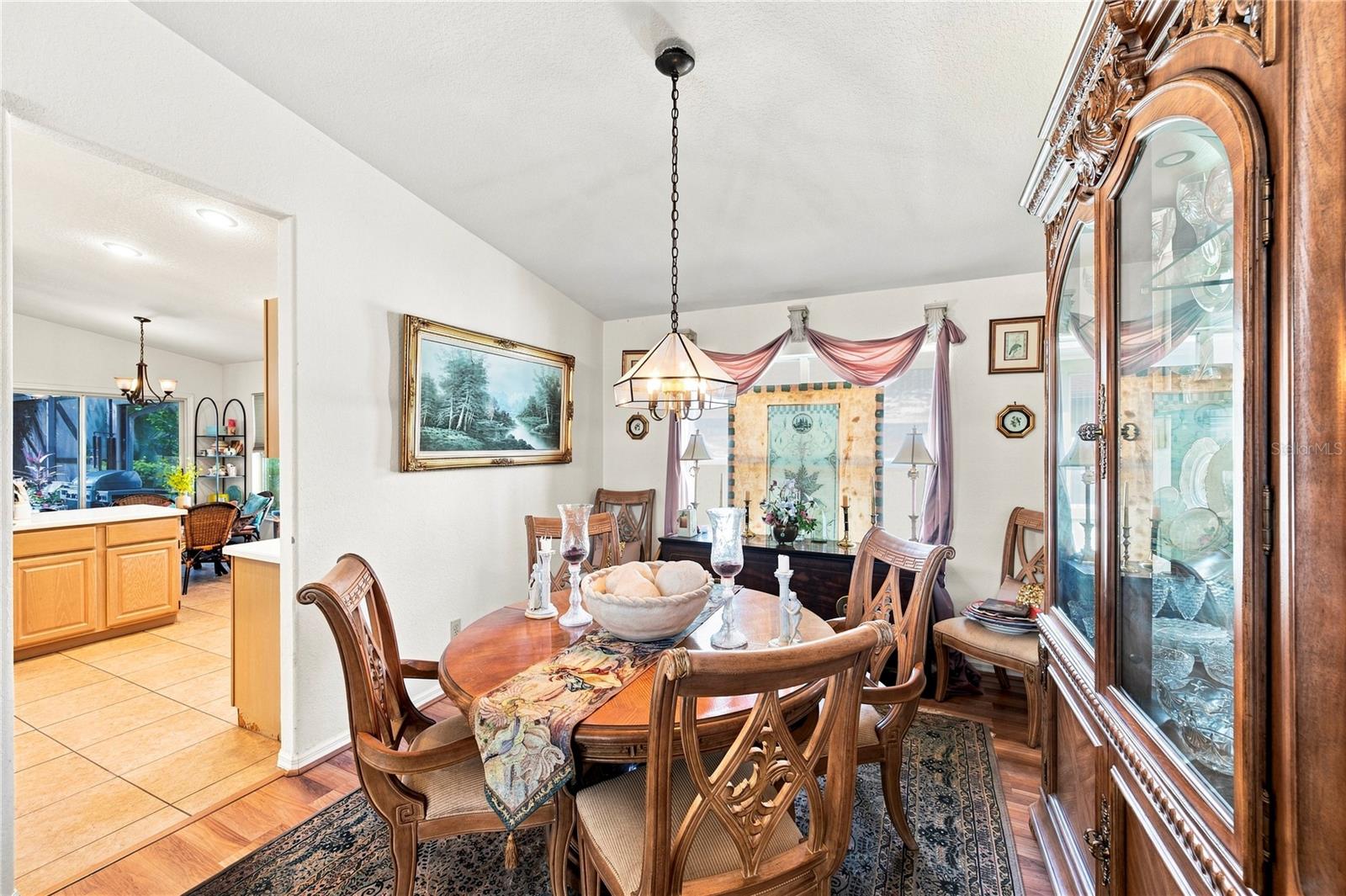 1469 RIVERDALE DR — photo 13